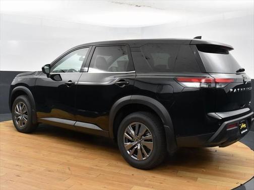2025 Nissan Pathfinder S 4WD