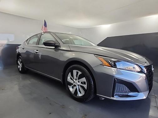 2025 Nissan Altima S FWD