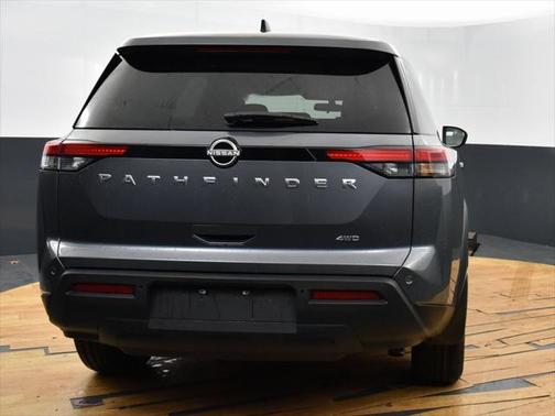 2025 Nissan Pathfinder S
