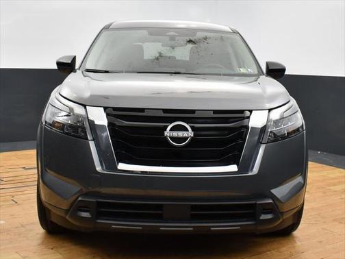 2025 Nissan Pathfinder S