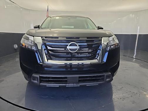 2025 Nissan Pathfinder S 4WD
