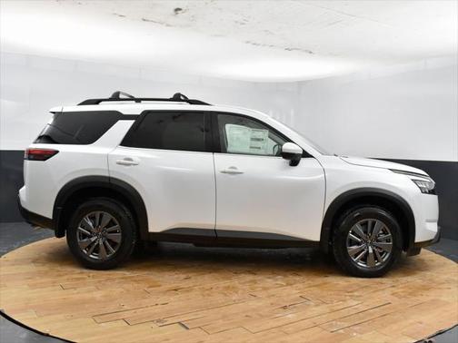 2025 Nissan Pathfinder SV 4WD