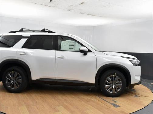 2025 Nissan Pathfinder SV 4WD