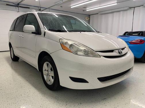 2008 Toyota Sienna XLE