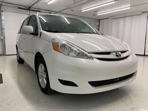2008 Toyota Sienna XLE
