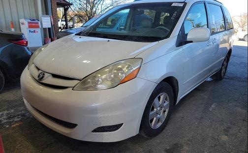 2008 Toyota Sienna XLE