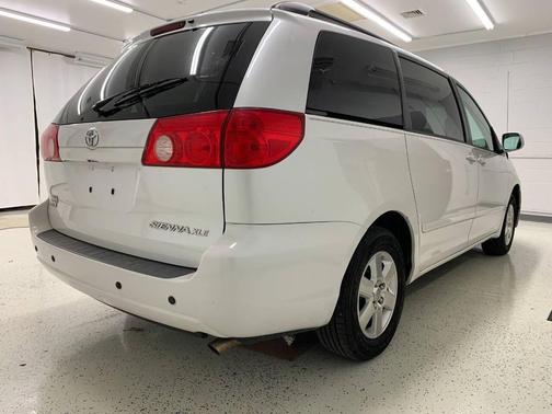 2008 Toyota Sienna XLE