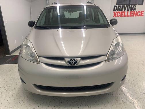 2008 Toyota Sienna LE
