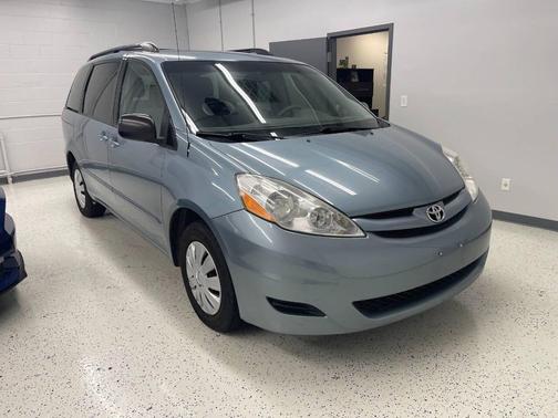 2009 Toyota Sienna LE