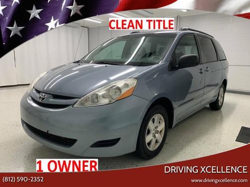 2010 Toyota Sienna LE