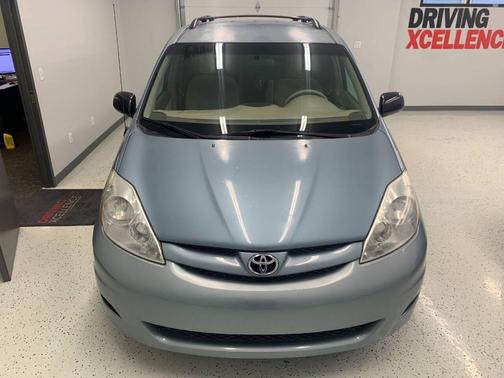 2008 Toyota Sienna LE