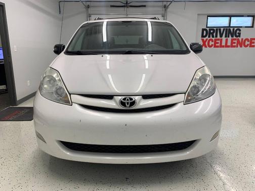 2008 Toyota Sienna XLE