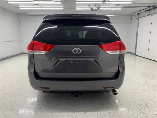 2011 Toyota Sienna XLE