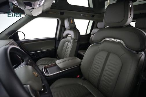 Midnight 2024 Rivian R1S Adventure Dual Motor Perf Max Pack