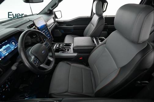 2024 Ford F-150 Lightning LARIAT