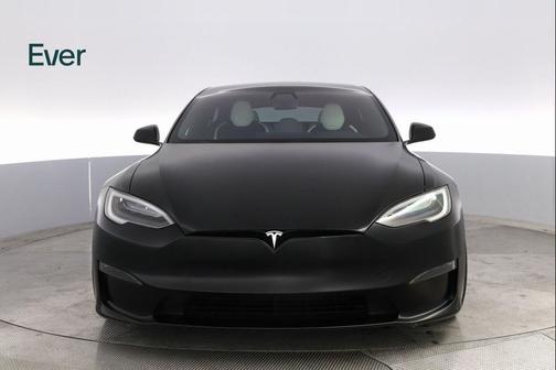 2022 Tesla Model S Plaid