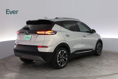 Silver Flare Metallic 2022 Chevrolet Bolt EUV FWD Premier
