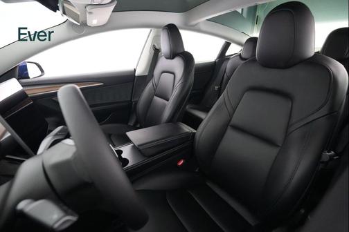 Deep Blue Metallic 2023 Tesla Model 3 Performance