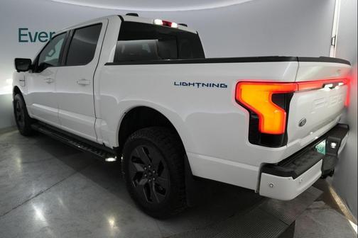 2022 Ford F-150 Lightning LARIAT