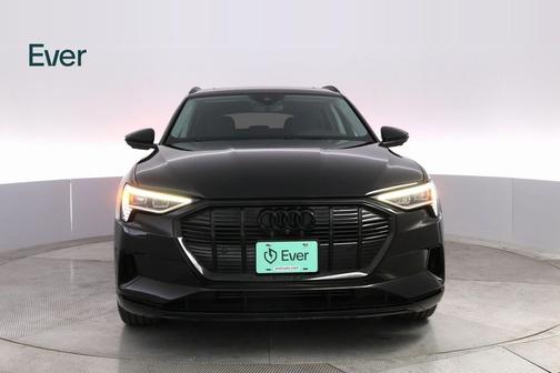 2023 Audi e-tron Premium Plus quattro