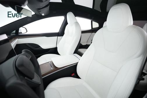 Pearl White Multi-Coat 2022 Tesla Model S Base