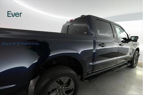 2022 Ford F-150 Lightning LARIAT