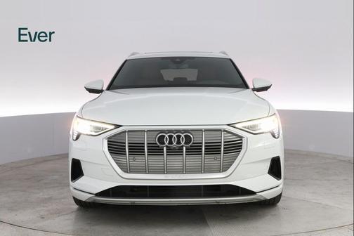 2023 Audi e-tron Premium Plus quattro