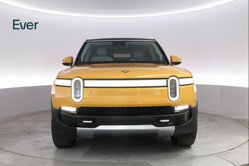 2023 Rivian R1S Adventure