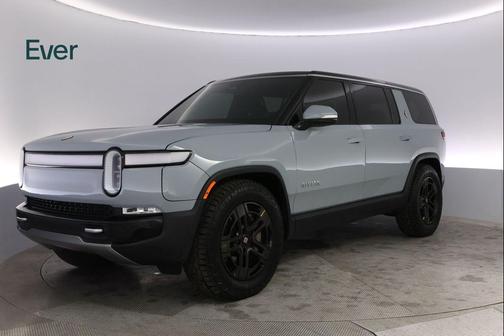 Limestone 2024 Rivian R1S Adventure Dual Motor Perf Max Pack