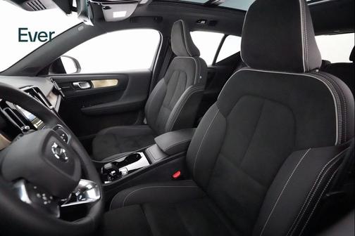 2024 Volvo XC40 Recharge Pure Electric Twin Ultimate