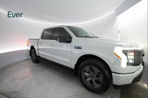 2024 Ford F-150 Lightning Flash