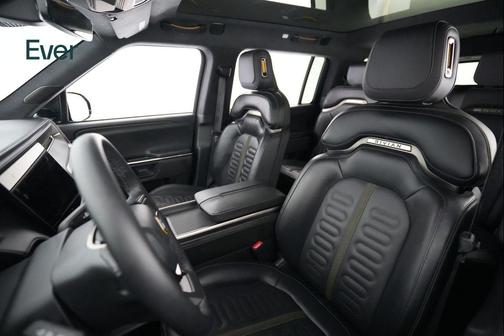 2024 Rivian R1S Adventure Dual Motor Perf Max Pack