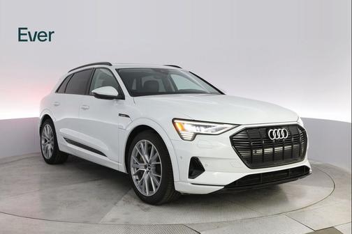 2021 Audi e-tron Prestige