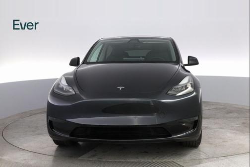 2024 Tesla Model Y Standard Range