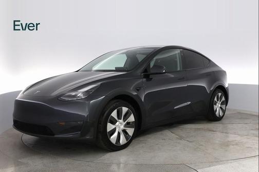 2024 Tesla Model Y Standard Range