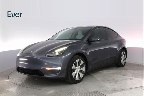 2022 Tesla Model Y Long Range Dual Motor All-Wheel Drive