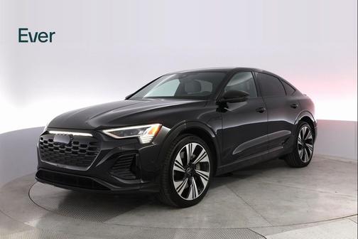 2024 Audi Q8 e-tron Prestige