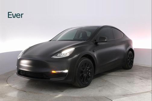 2022 Tesla Model Y Long Range Dual Motor All-Wheel Drive