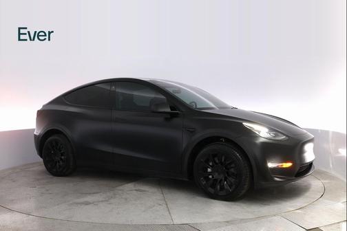 2022 Tesla Model Y Long Range Dual Motor All-Wheel Drive