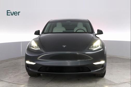 2024 Tesla Model Y Long Range Dual Motor All-Wheel Drive