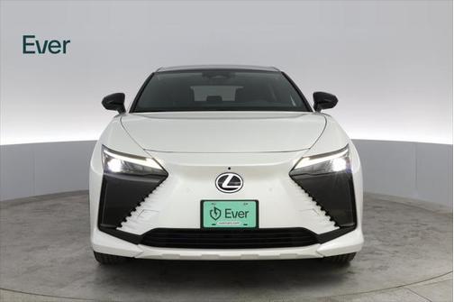 2023 Lexus RZ 450e Luxury