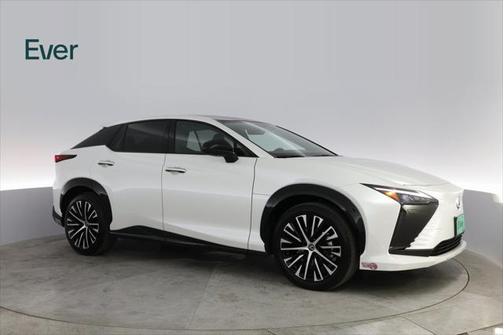2023 Lexus RZ 450e Luxury