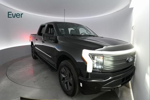 2024 Ford F-150 Lightning LARIAT