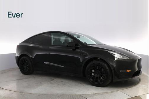 2022 Tesla Model Y Long Range Dual Motor All-Wheel Drive