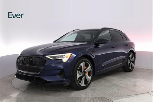 2022 Audi e-tron Premium Plus