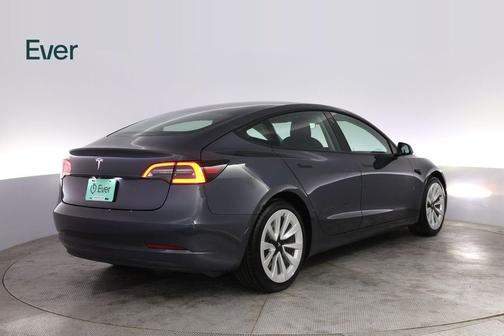 Midnight Silver Metallic 2022 Tesla Model 3 Standard Range