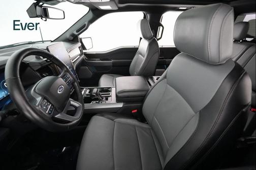 2023 Ford F-150 Lightning LARIAT