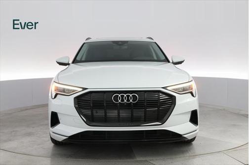 2021 Audi e-tron Prestige