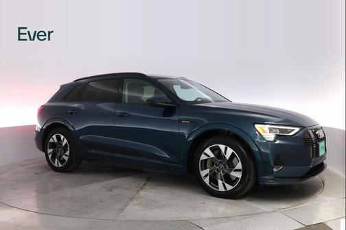2023 Audi e-tron Premium quattro