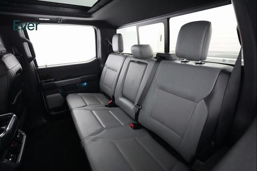 2023 Ford F-150 Lightning LARIAT